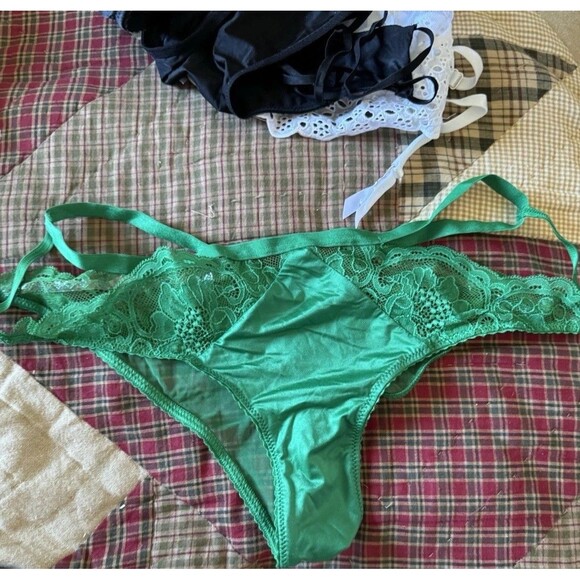 Victoria’s Secret Underwear Lot Five Pair Retail 125 NWT - Picture 6 of 15